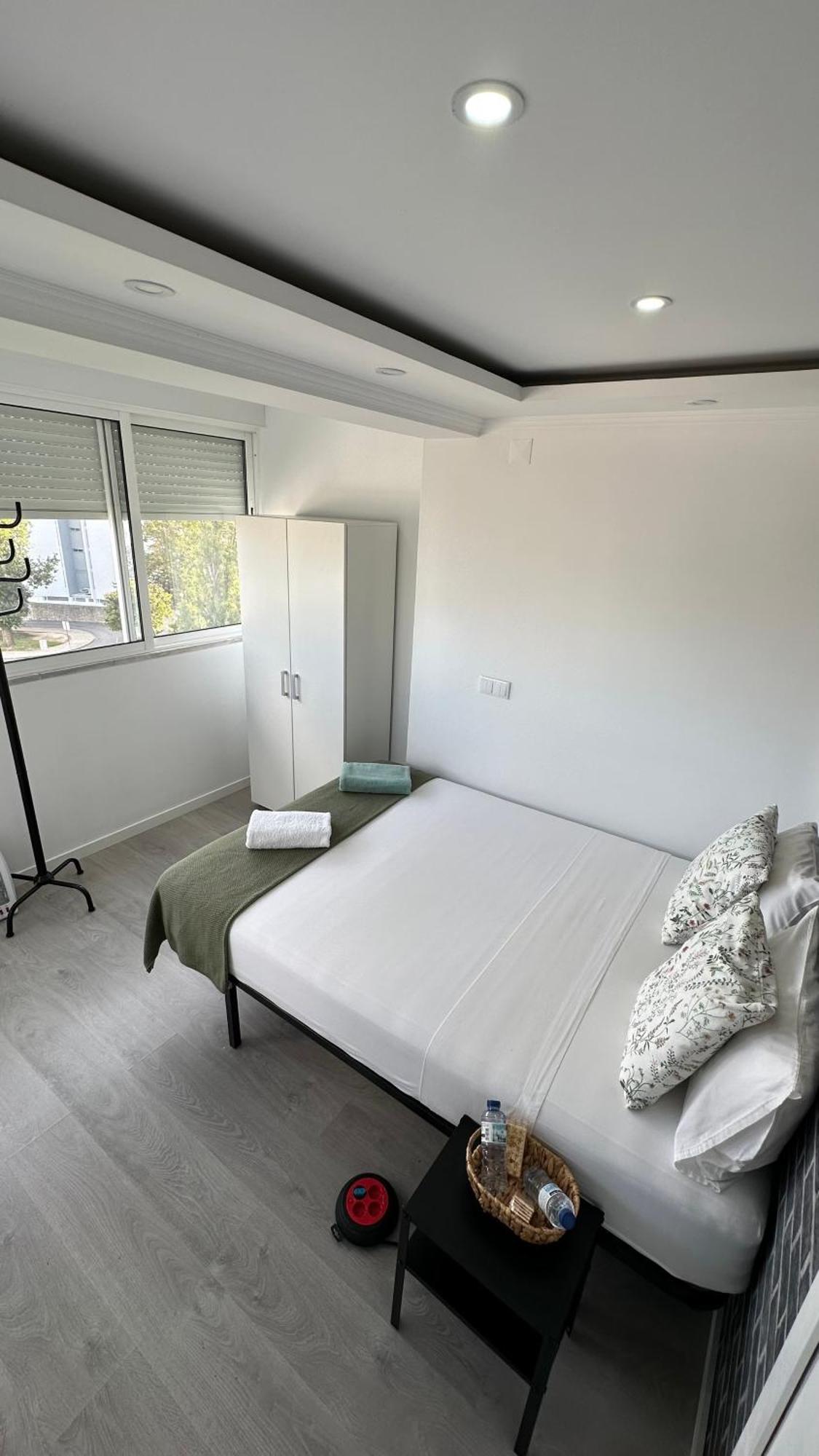 Quarto Aeroporto Lisbon Luaran gambar