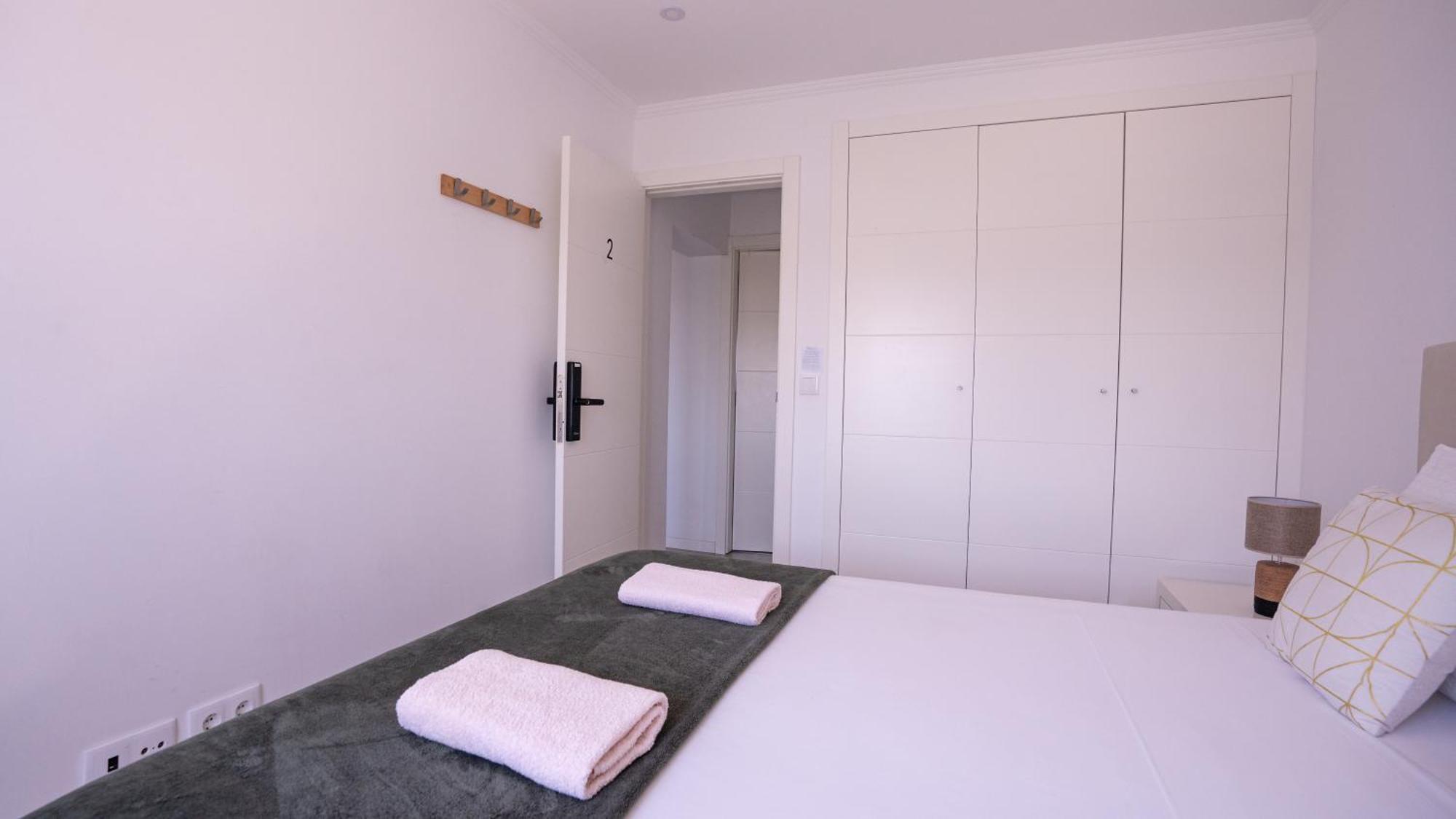 Quarto Aeroporto Lisbon Luaran gambar