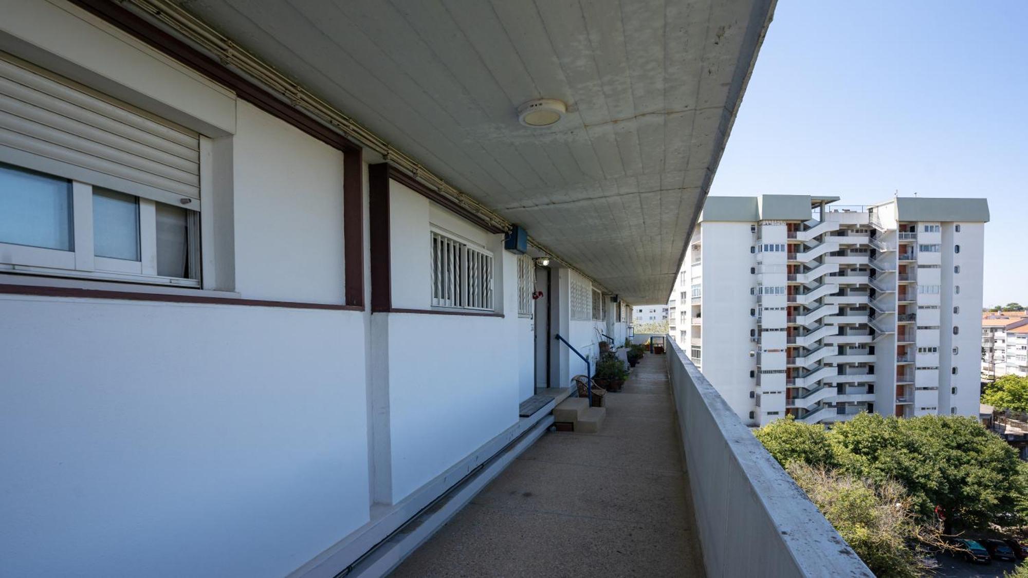 Quarto Aeroporto Lisbon Luaran gambar